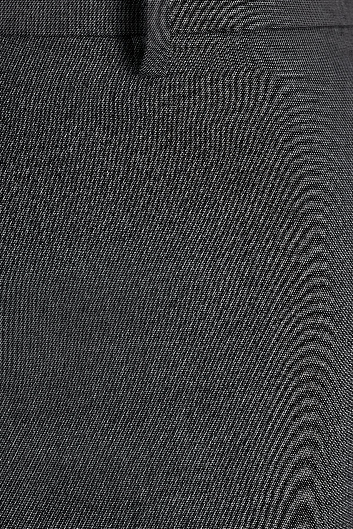 #color_medium grey