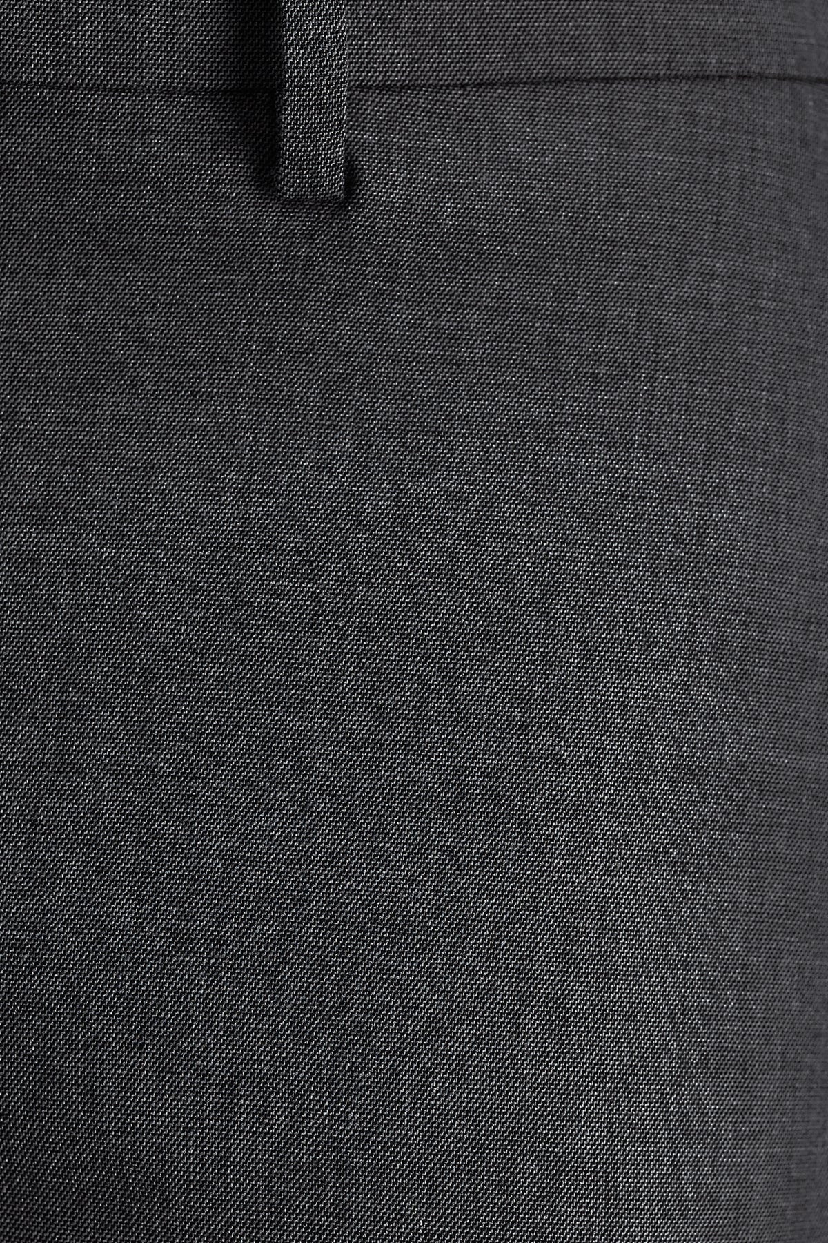 #color_medium grey