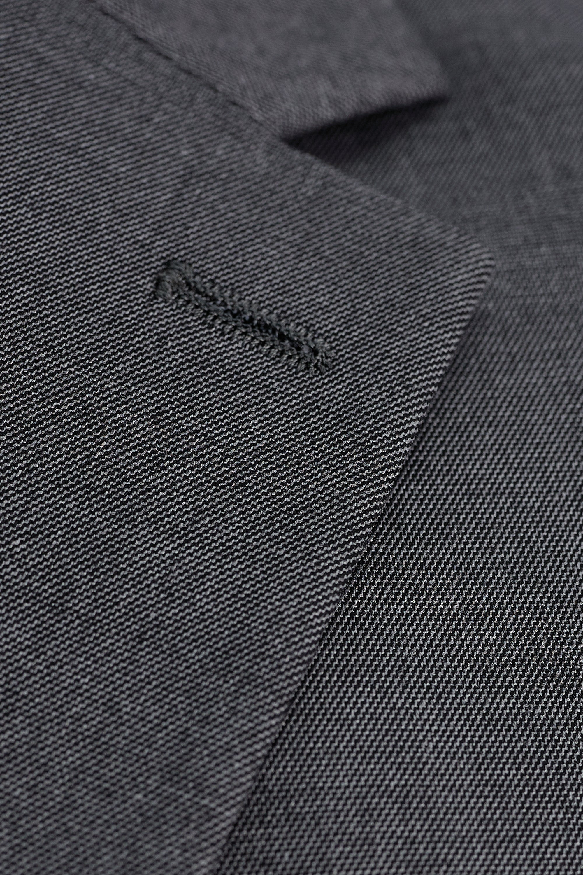 #color_med grey